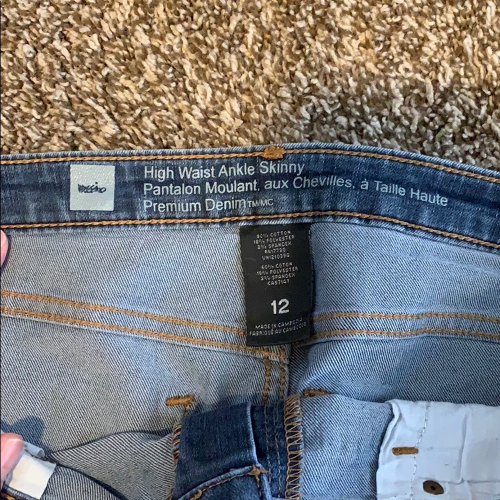 Jeans - Picture 5 of 6
